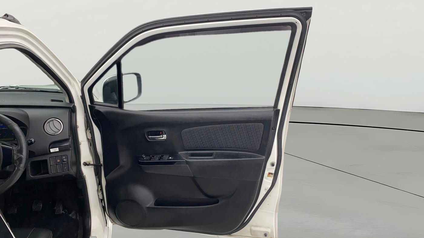 2014 Maruti Wagon R Stingray VXI, Petrol, Manual, 38,728 km, RHS Front Door