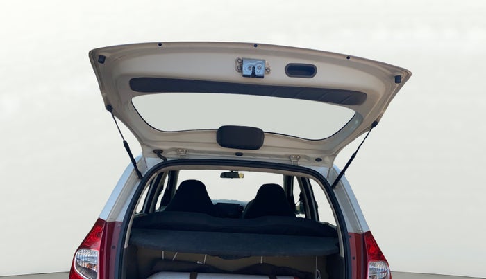 2014 Hyundai i10 MAGNA 1.1, CNG, Manual, 91,829 km, Boot Door Open