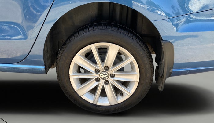 2016 Volkswagen Vento HIGHLINE 1.6 MPI, Petrol, Manual, 69,482 km, Left Rear Wheel