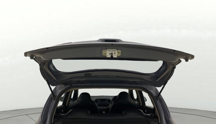 2017 Hyundai Grand i10 SPORTZ 1.2 KAPPA VTVT, CNG, Manual, 51,601 km, Boot Door Open