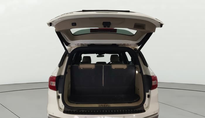2017 Ford Endeavour TITANIUM 3.2 4X4 AT, Diesel, Automatic, 86,194 km, Boot Door Open