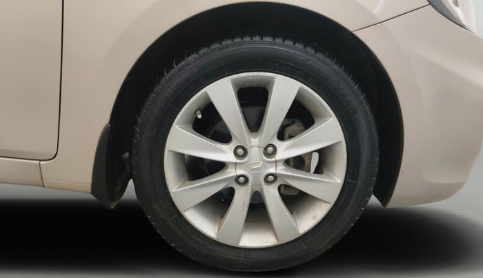 2012 Hyundai Verna FLUIDIC 1.6 VTVT SX, Petrol, Manual, 18,212 km, Right Front Wheel