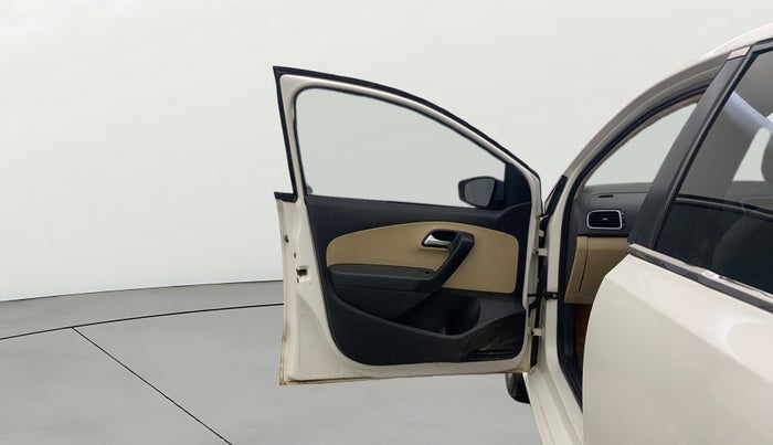 2016 Volkswagen Polo HIGHLINE1.2L, Petrol, Manual, 76,926 km, LHS Front Door