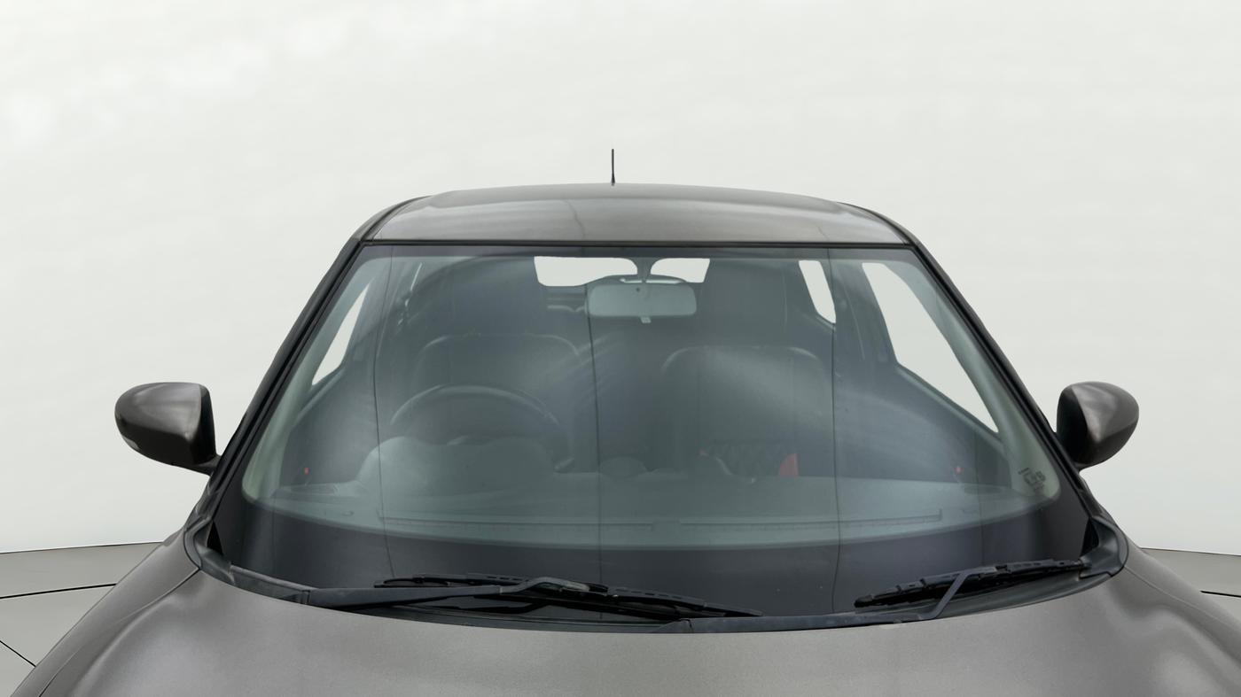 2018 Maruti Swift ZDI AMT, Diesel, Automatic, 1,48,713 km, Front Windshield