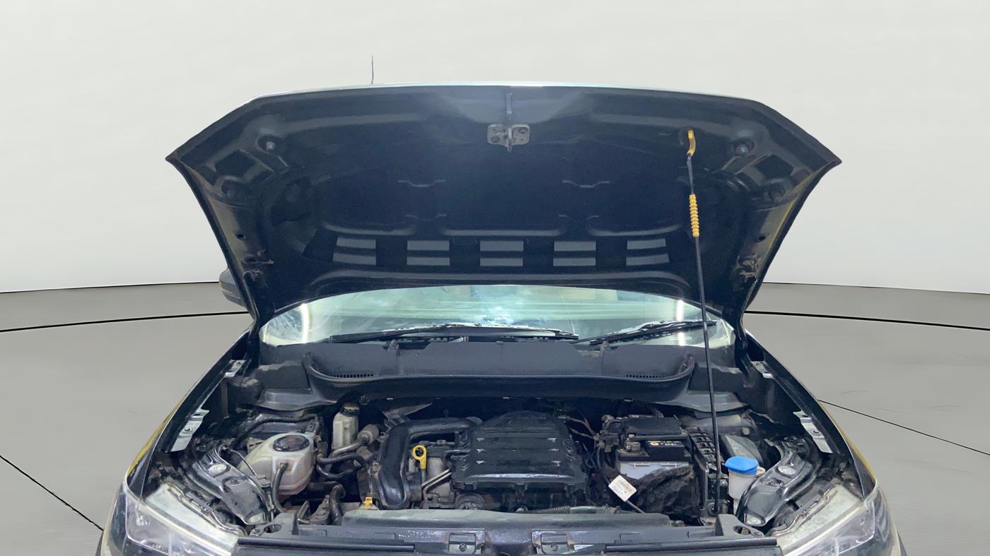 2022 Volkswagen TAIGUN HIGHLINE 1.0 TSI MT, Petrol, Manual, 66,495 km, Open Bonet