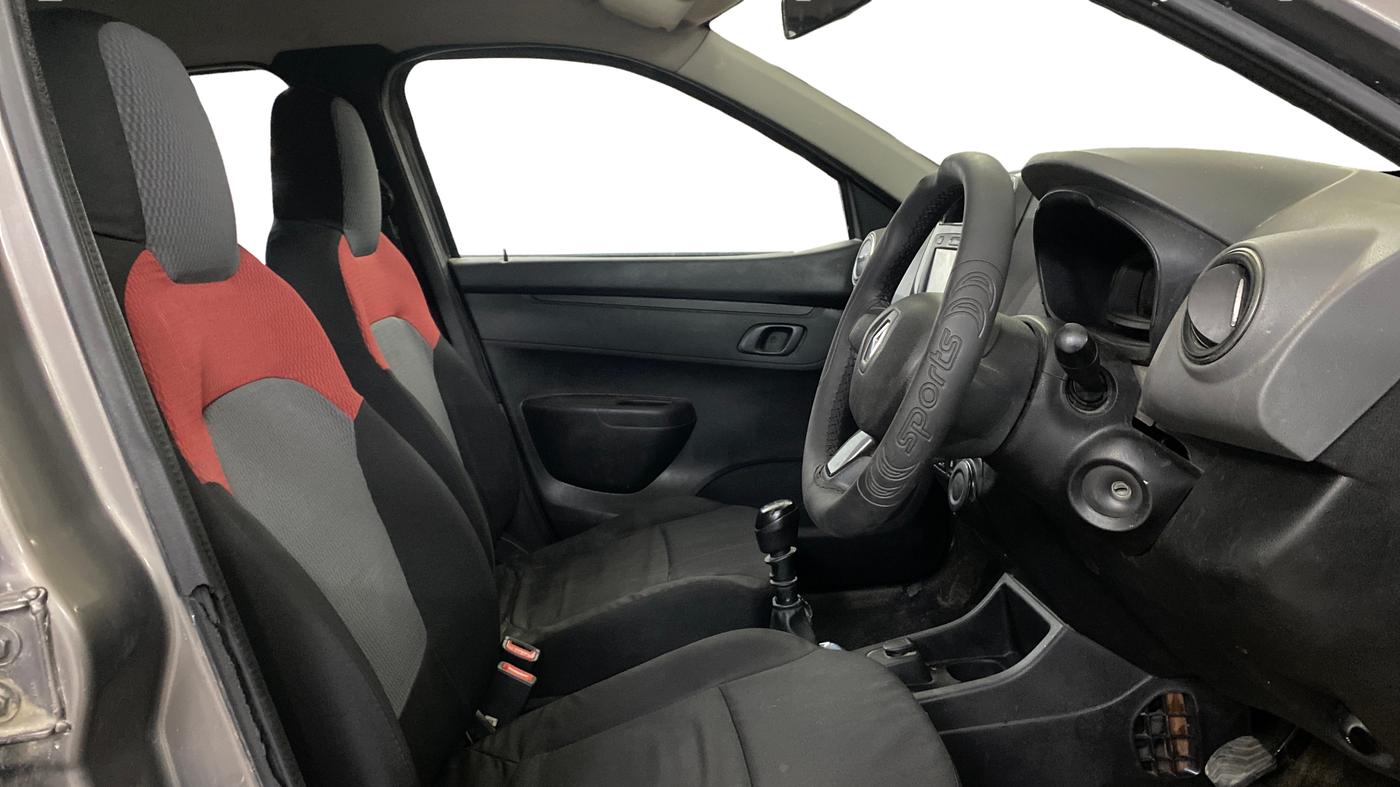 2017 Renault Kwid RXT 1.0, Petrol, Manual, 61,347 km, Right Side Front Door Cabin