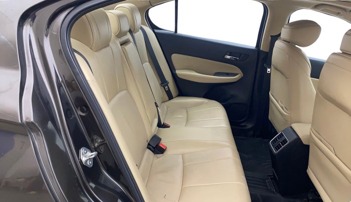 2022 Honda City 1.5L I-VTEC ZX CVT, Petrol, Automatic, 66,454 km, Right Side Rear Door Cabin