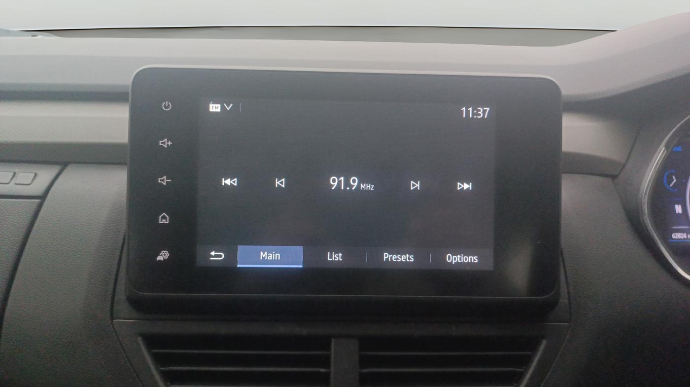 2021 Renault Kiger RXZ AMT DUAL TONE, Petrol, Automatic, 62,824 km, Air Conditioner