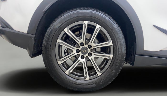 2023 Mahindra XUV700 AX 7 D AT AWD 7 STR, Diesel, Automatic, 94,253 km, Right Rear Wheel