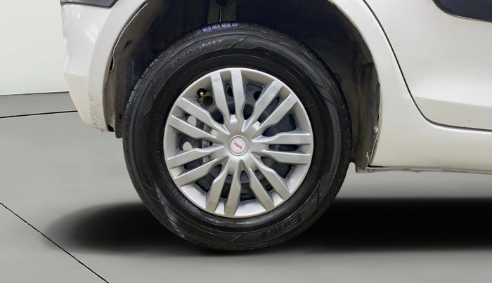 2014 Maruti Swift VXI, Petrol, Manual, 97,827 km, Right Rear Wheel
