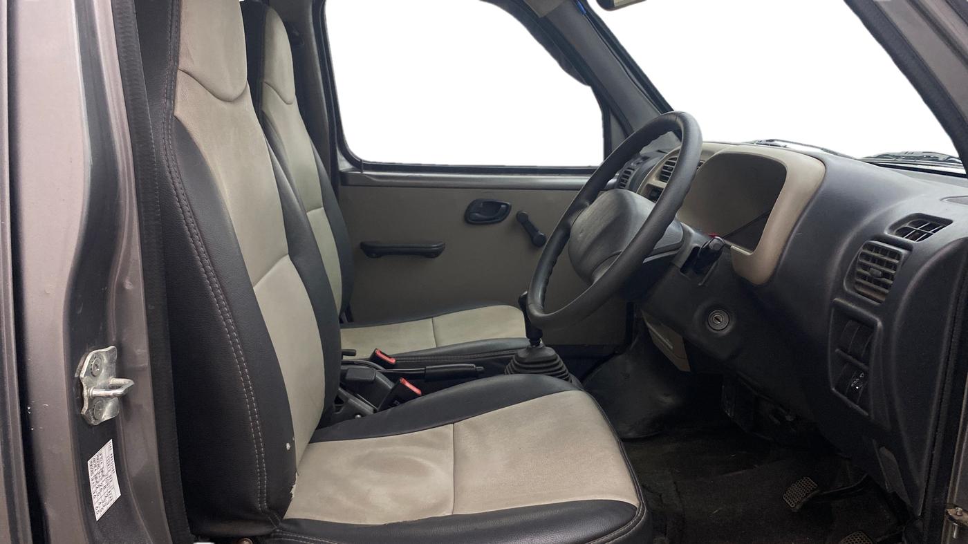 2016 Maruti Eeco 7 STR, Petrol, Manual, 33,663 km, Right Side Front Door Cabin
