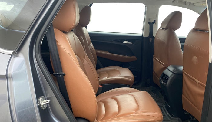 2021 MG HECTOR PLUS SHARP 2.0 DIESEL TURBO MT 6-STR, Diesel, Manual, 73,880 km, Right Side Rear Door Cabin