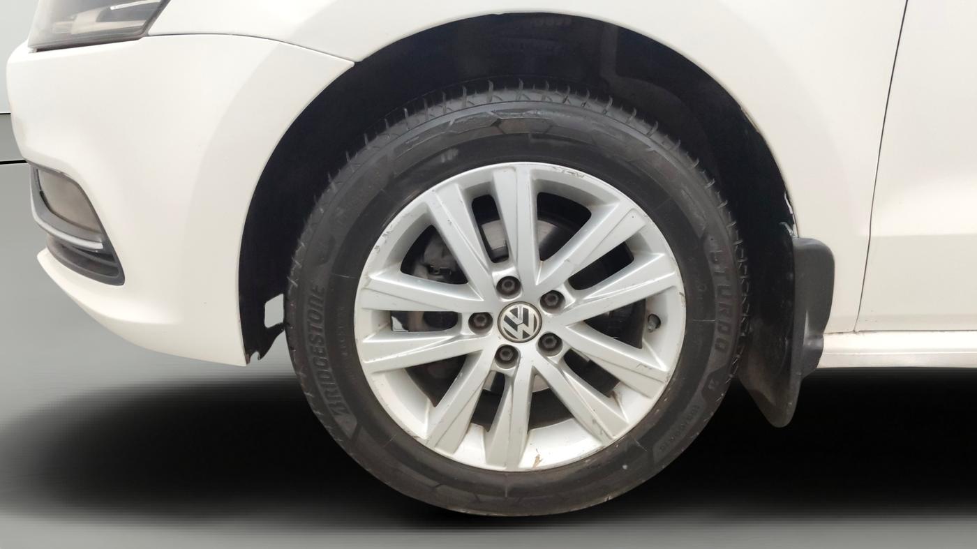 2015 Volkswagen Polo GT TSI AT, Petrol, Automatic, 1,23,444 km, Left Front Wheel