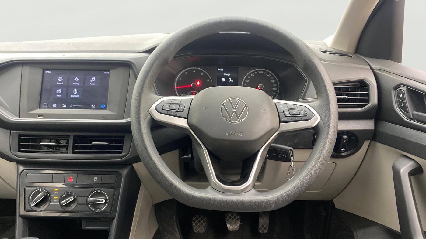 2022 Volkswagen TAIGUN COMFORTLINE 1.0 TSI MT, Petrol, Manual, 26,608 km, Steering Wheel Close Up