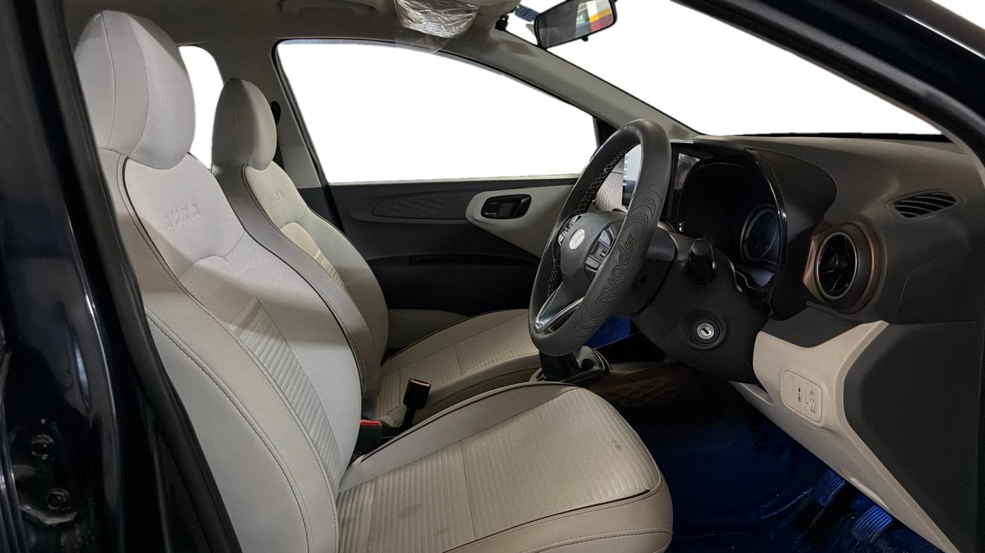 2026 Hyundai AURA S 1.2 CNG, CNG, Manual, 591 km, Right Side Front Door Cabin