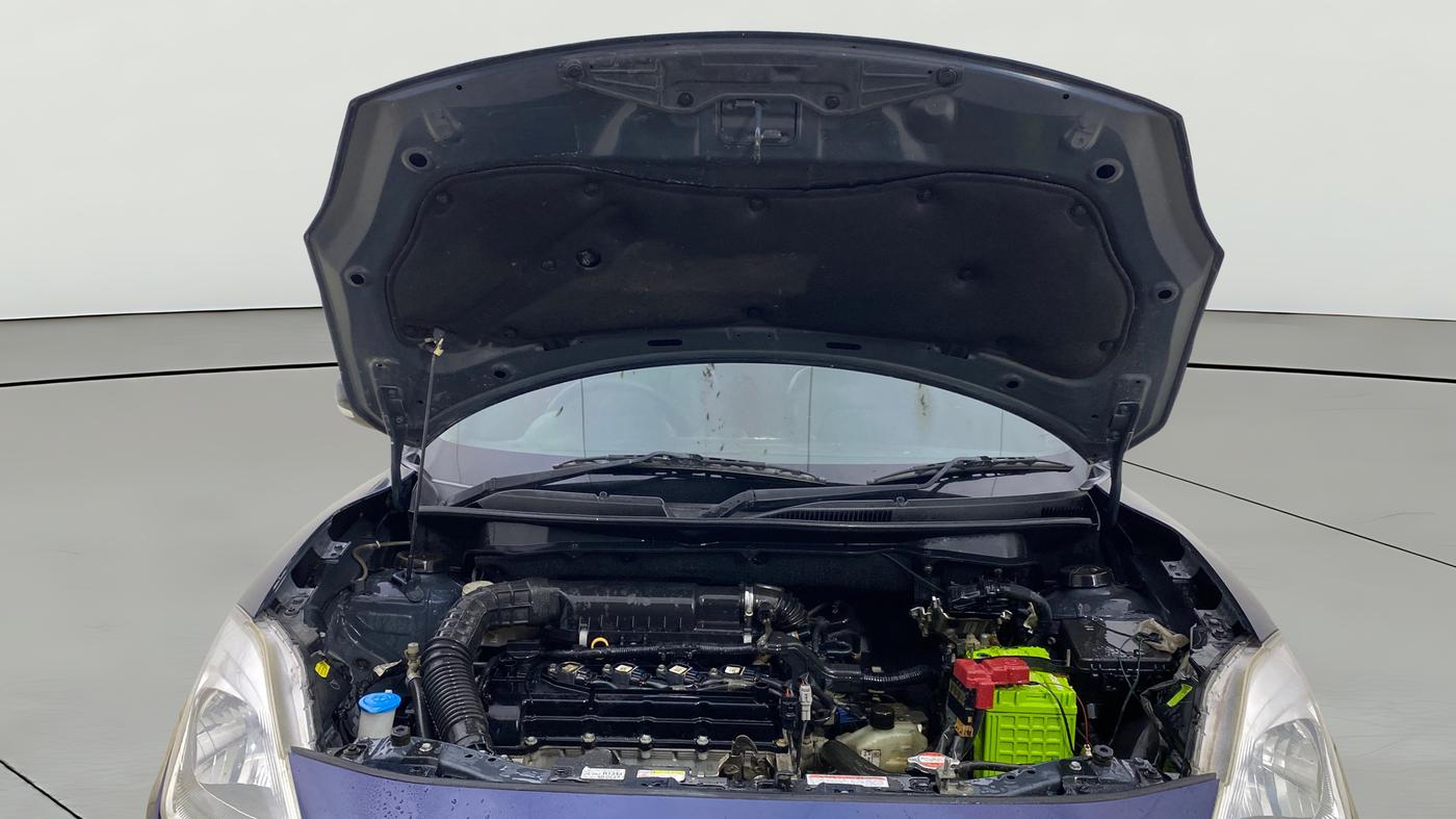 2020 Maruti Swift VXI AMT, Petrol, Automatic, 50,705 km, Open Bonet