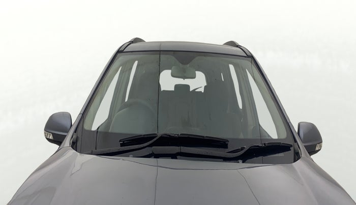 2016 Mahindra XUV500 W6, Diesel, Manual, 84,507 km, Front Windshield