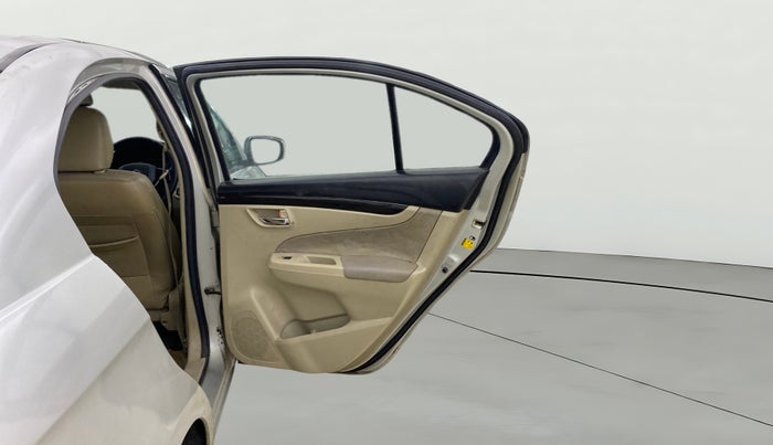 2015 Maruti Ciaz ZXI, Petrol, Manual, 70,857 km, RHS Rear Door