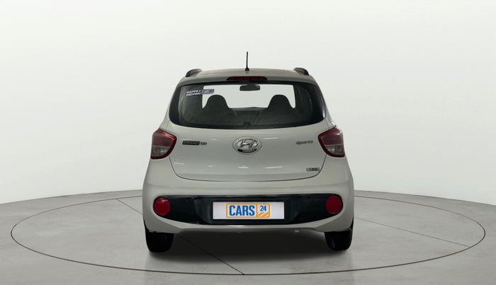 2017 Hyundai Grand i10 SPORTZ (O) 1.2 KAPPA VTVT, Petrol, Manual, 79,959 km, Back/Rear