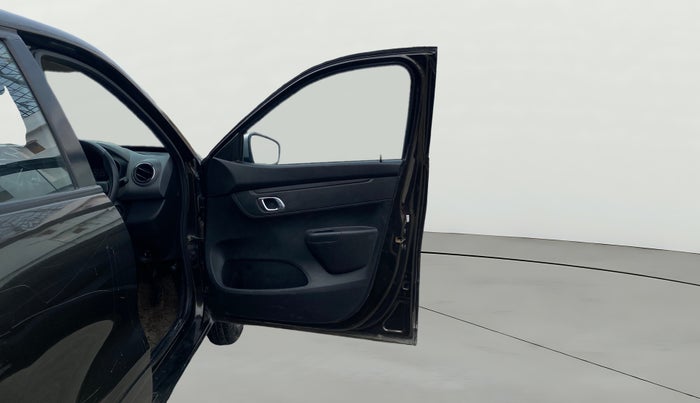 2018 Renault Kwid RXT 1.0 (O), Petrol, Manual, 29,355 km, RHS Front Door