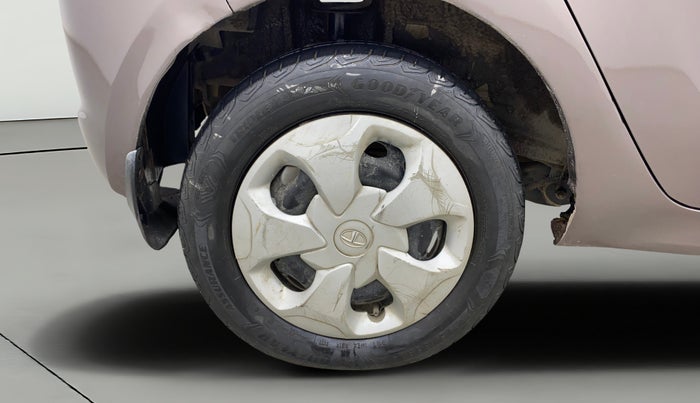 2018 Tata Tiago XT PETROL, Petrol, Manual, 1,26,991 km, Right Rear Wheel