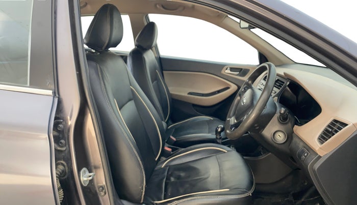 2015 Hyundai Elite i20 SPORTZ 1.2, Petrol, Manual, 77,074 km, Right Side Front Door Cabin