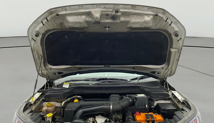 2019 Mahindra XUV300 W8 (O) 1.5 DIESEL, Diesel, Manual, 79,741 km, Open Bonet