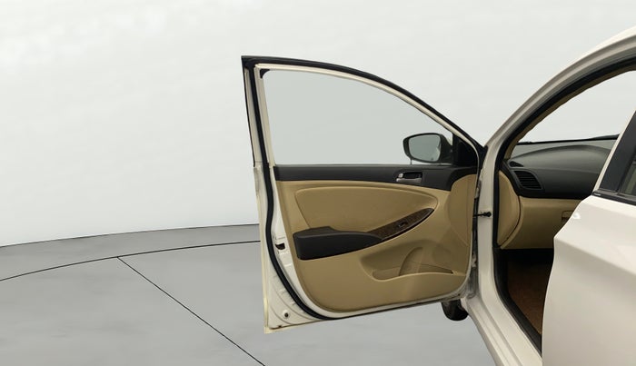 2016 Hyundai Verna FLUIDIC 4S1.6 VTVT SX O, Petrol, Manual, 85,605 km, LHS Front Door