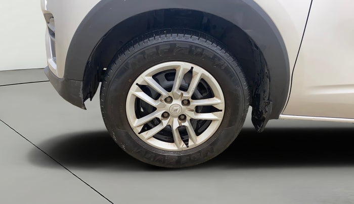 2020 Renault TRIBER RXL MT, Petrol, Manual, 27,600 km, Left Front Wheel