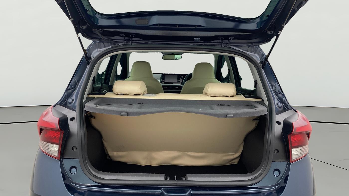 2025 Hyundai GRAND I10 NIOS Sportz (O) 1.2 Kappa AMT, Petrol, Automatic, 3,161 km, Boot Open Zoomed View