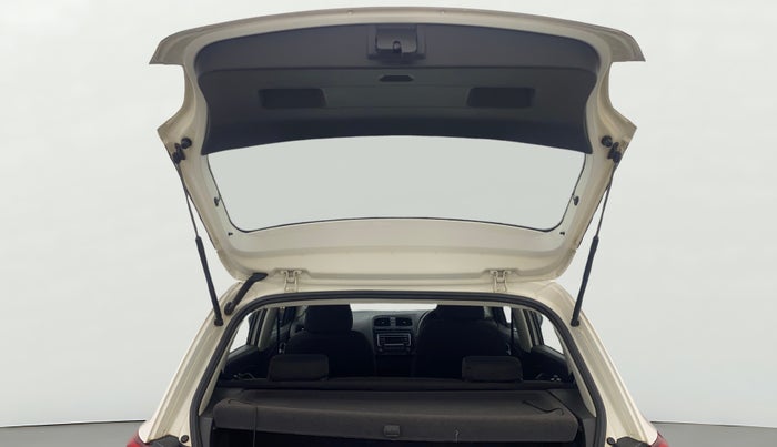 2017 Volkswagen Polo COMFORTLINE 1.2L, Petrol, Manual, 70,942 km, Boot Door Open