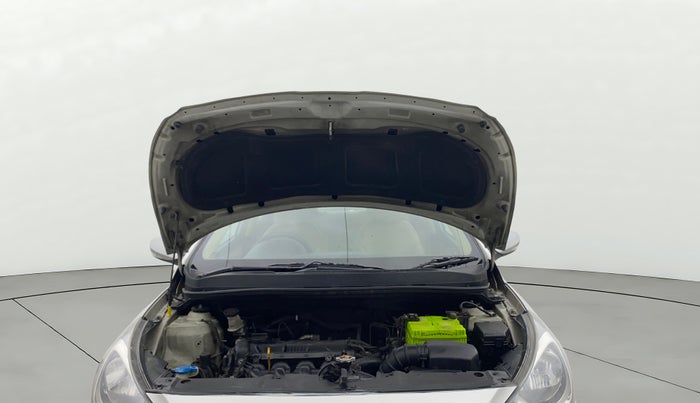 2014 Hyundai Verna FLUIDIC 1.6 VTVT SX, Petrol, Manual, 81,762 km, Open Bonet