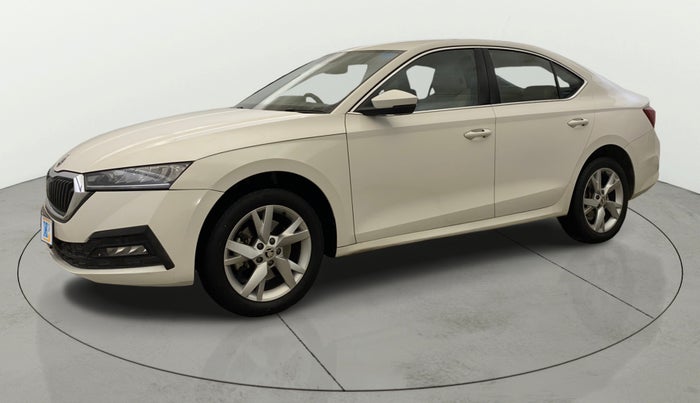 2022 Skoda Octavia STYLE 2.0, Petrol, Automatic, 43,532 km, Left Front Diagonal