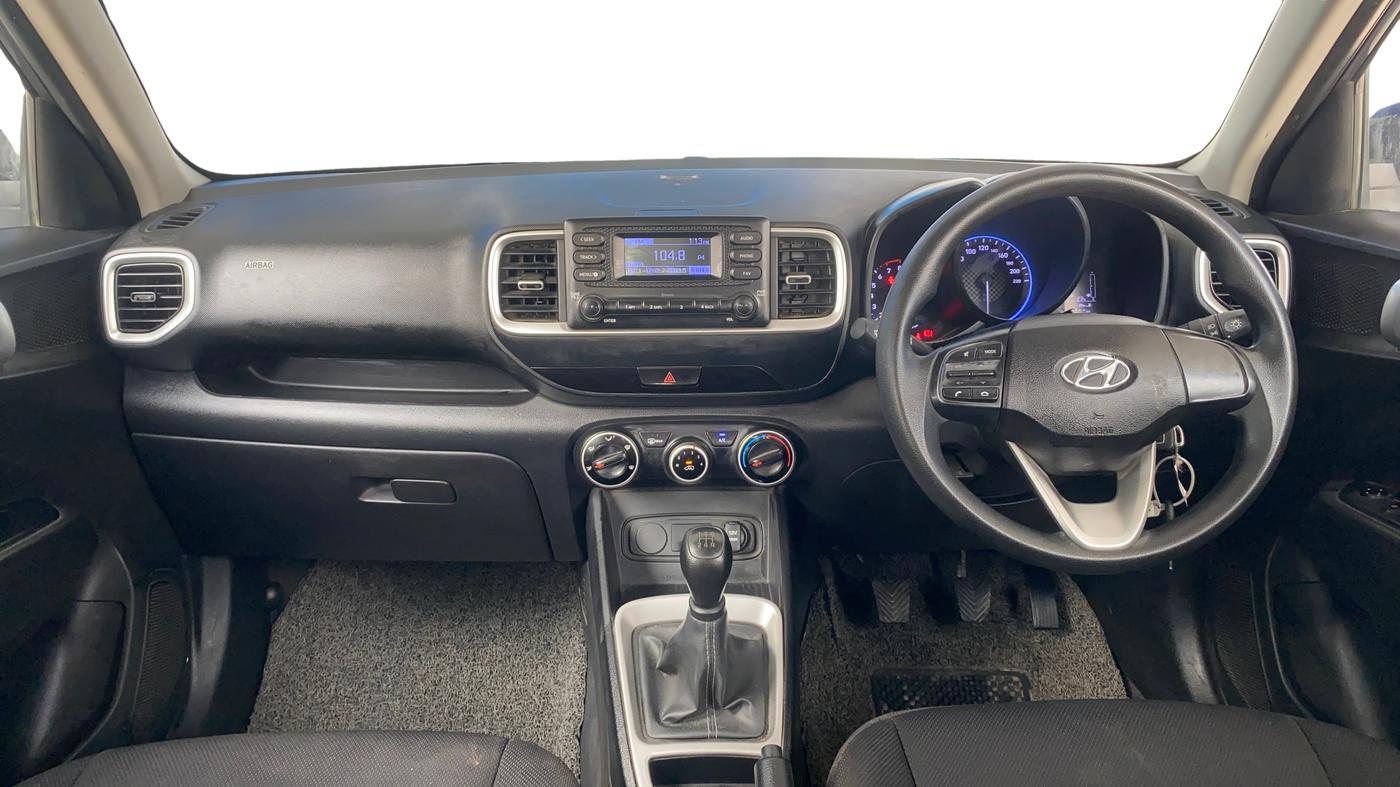 2020 Hyundai VENUE S 1.2, Petrol, Manual, 1,03,236 km, Dashboard