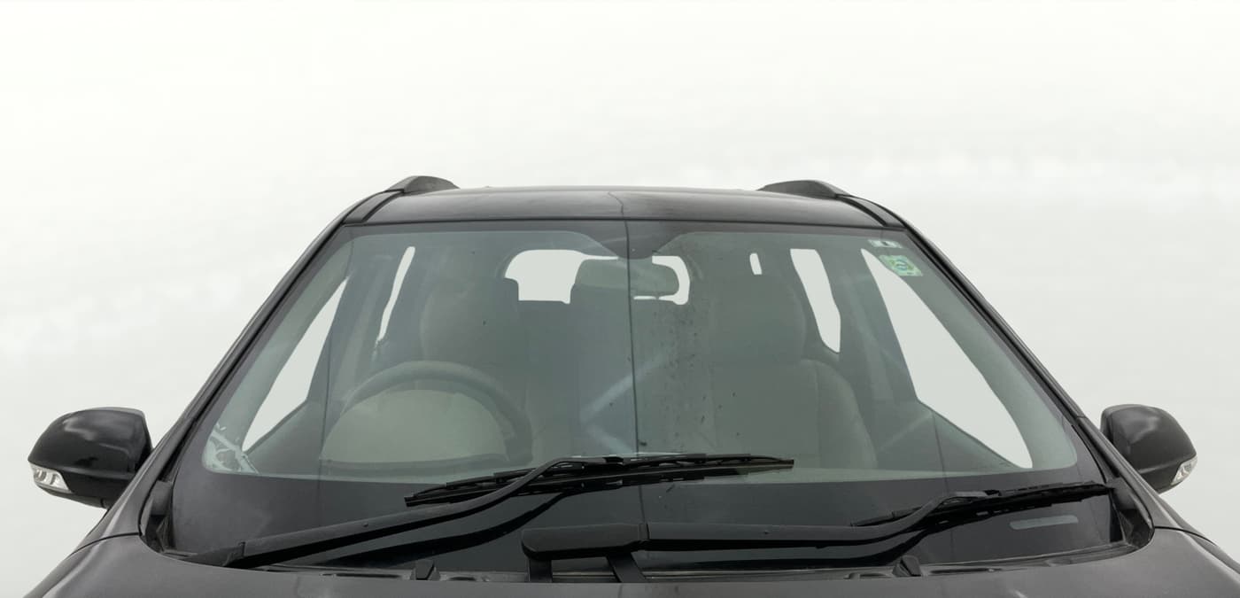 2014 Mahindra XUV500 W6, Diesel, Manual, 78,018 km, Front Windshield