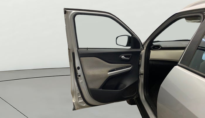 2022 Nissan MAGNITE XV EXECUTIVE, CNG, Manual, 49,559 km, LHS Front Door