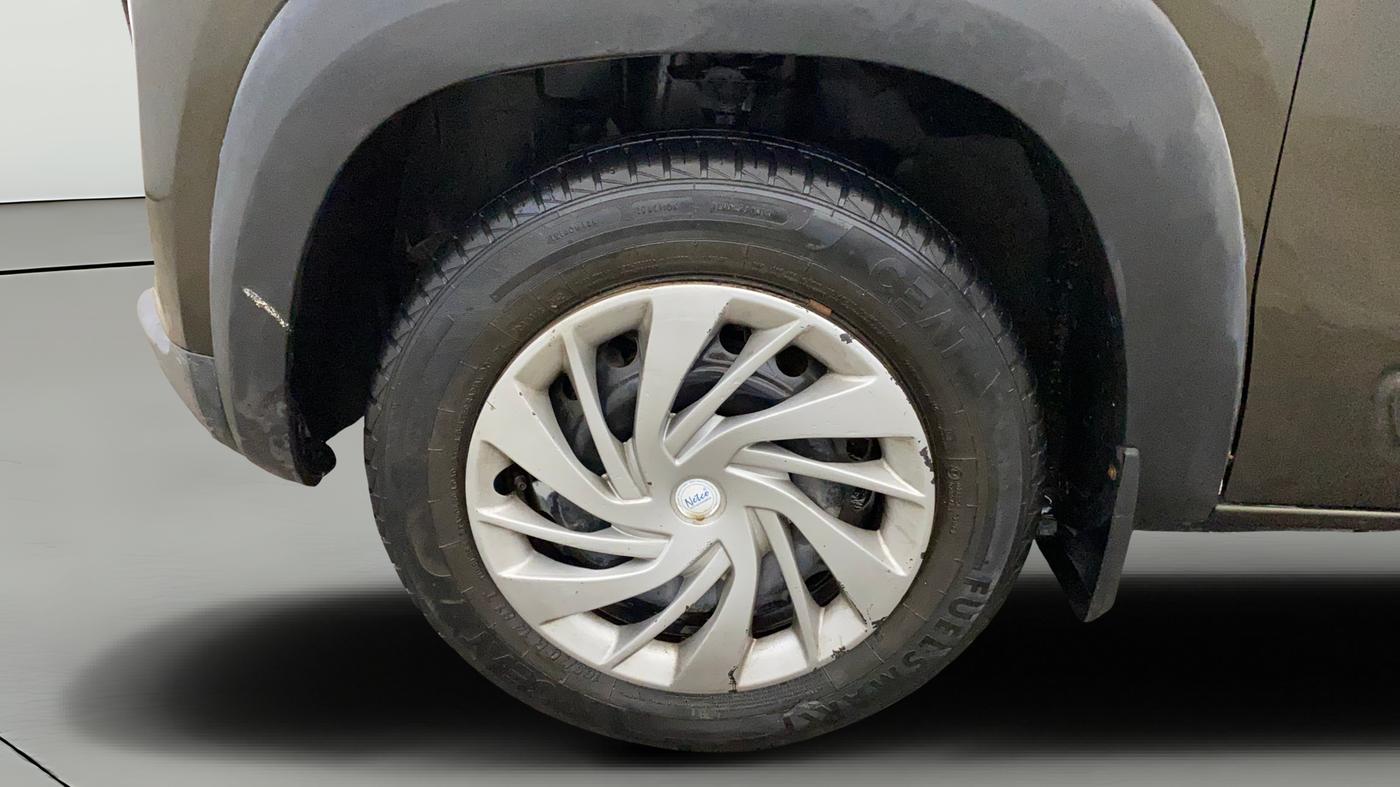 2021 Renault Kwid RXT 1.0 (O), Petrol, Manual, 36,196 km, Left Front Wheel