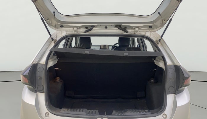 2020 Tata ALTROZ XZ PETROL, Petrol, Manual, 29,688 km, Boot Open Zoomed View