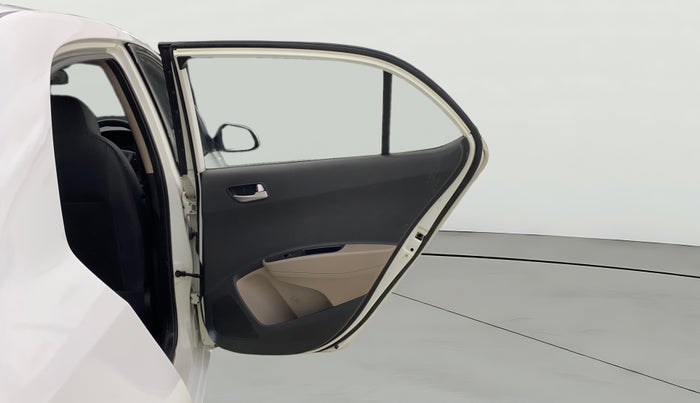 2014 Hyundai Xcent S (O) 1.2, Petrol, Manual, 40,290 km, RHS Rear Door