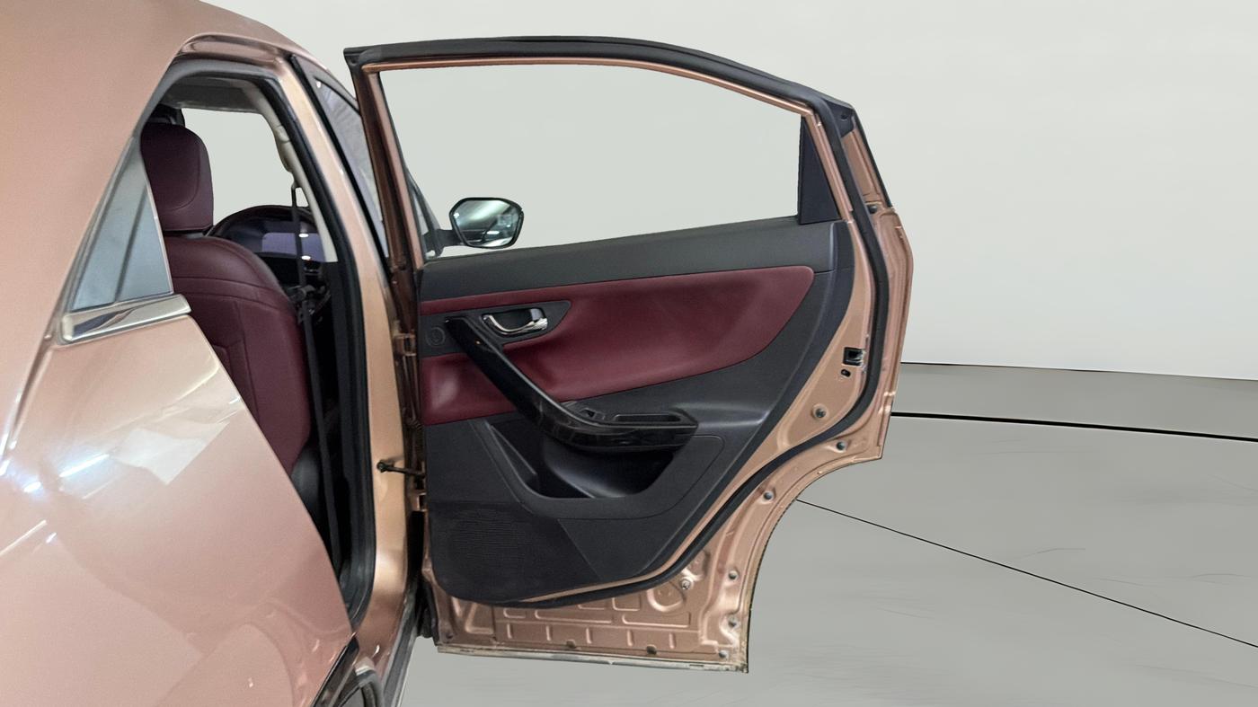 2024 Tata Curvv Accomplished Plus A 1.5 Diesel 6MT, Diesel, Manual, 7,134 km, RHS Rear Door