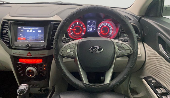 2022 Mahindra XUV300 W8 (O) 1.5 DIESEL, Diesel, Manual, 78,278 km, Steering Wheel Close Up