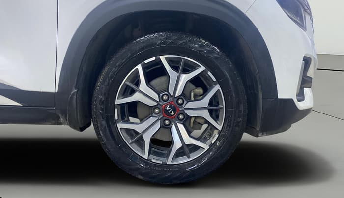 2019 KIA SELTOS GTK 1.4 PETROL, Petrol, Manual, 1,12,787 km, Right Front Wheel
