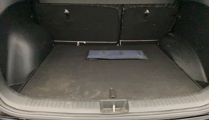 2018 Hyundai Creta SX PLUS AT 1.6 DIESEL, Diesel, Automatic, 81,580 km, Boot Open Zoomed View