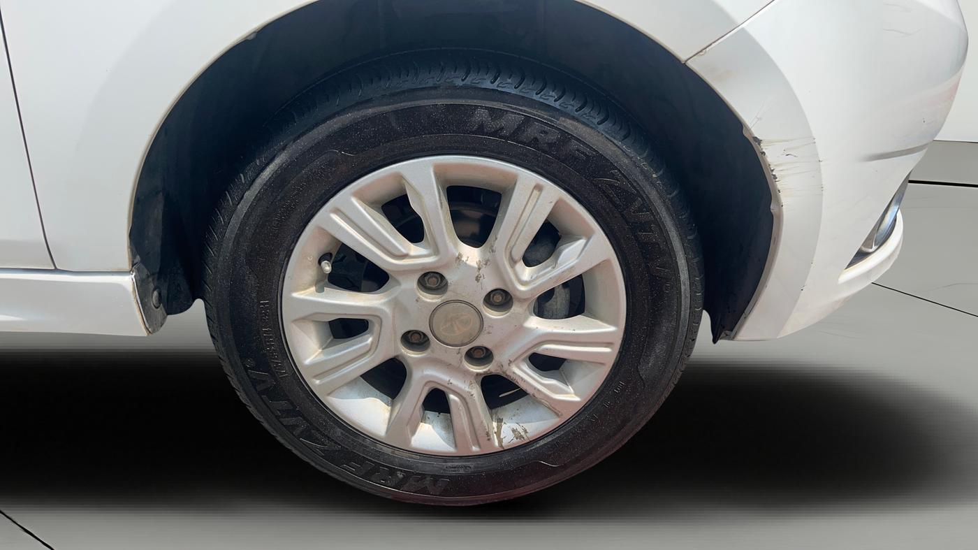 2018 Tata Tiago XZA PETROL, Petrol, Automatic, 43,728 km, Right Front Wheel