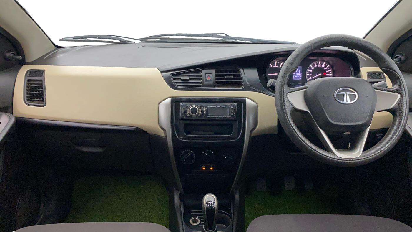 2017 Tata Zest XE PETROL, CNG, Manual, 70,123 km, Dashboard