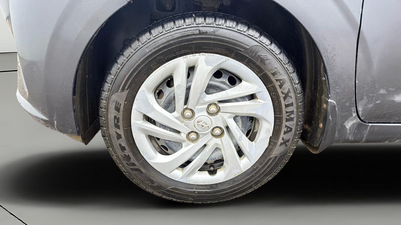 2022 Hyundai AURA S 1.2 CNG, CNG, Manual, 70,843 km, Left Front Wheel