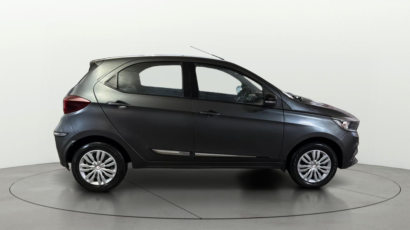 2023 Tata Tiago XT PETROL, Petrol, Manual, 50,617 km, Right Side View