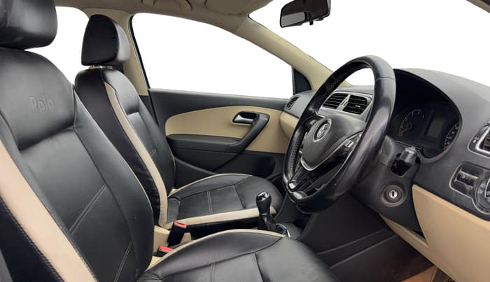 2015 Volkswagen Polo HIGHLINE1.2L, Petrol, Manual, 76,337 km, Right Side Front Door Cabin