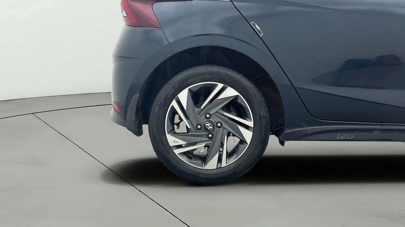 2023 Hyundai NEW I20 ASTA (O) 1.2 MT, Petrol, Manual, 15,037 km, Right Rear Wheel