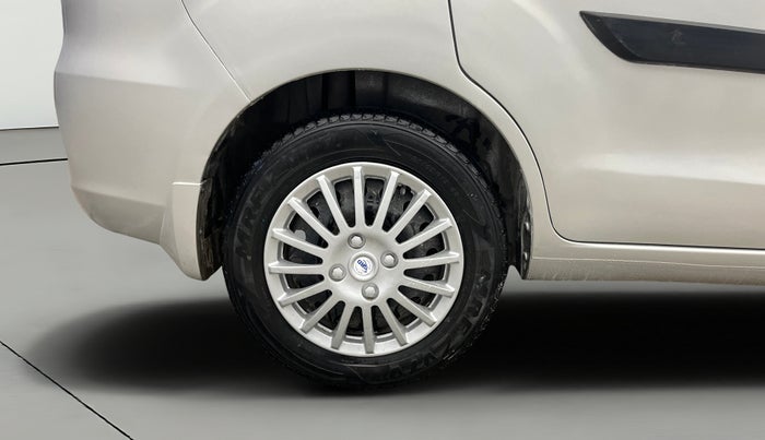 2015 Maruti Ertiga VXI, Petrol, Manual, 65,356 km, Right Rear Wheel